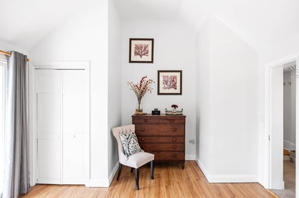 Bourne, Buzzards Bay Cape Cod vacation rental - Quaint corner with wood accents and floral beauty.