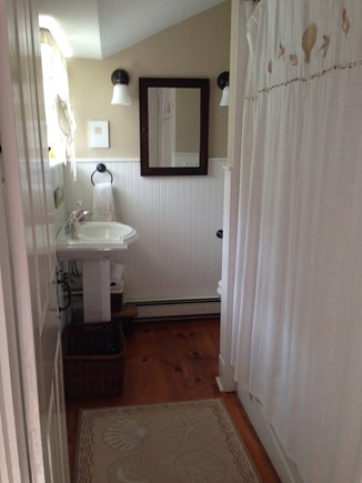 Dennis Cape Cod vacation rental - Full Bath