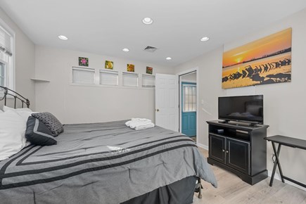 Bourne, Buzzards Bay Cape Cod vacation rental - Bedroom with king bed