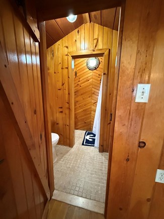Dennis, Chases Ocean Grove Cape Cod vacation rental - Full bathroom