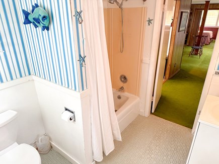 Brewster Cape Cod vacation rental - Bathroom