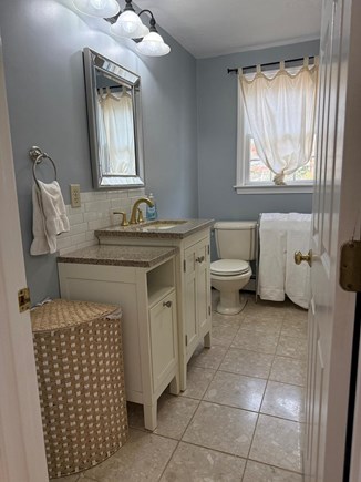 Mashpee Cape Cod vacation rental - Second floor full bathroom