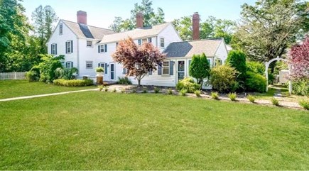 Falmouth Cape Cod vacation rental - Front yard