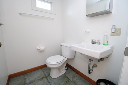Wellfleet Cape Cod vacation rental - Half Bathroom