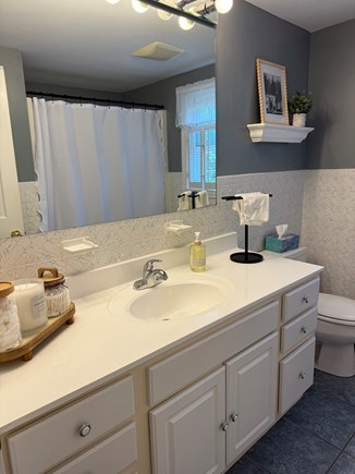 Mashpee Cape Cod vacation rental - Clean, updated bathrooms with tubs