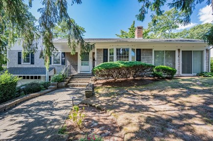 Barnstable Cape Cod vacation rental - Front yard