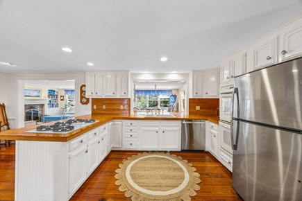 Chatham, Harborside Cape Cod vacation rental - Well Equipped Kitchen