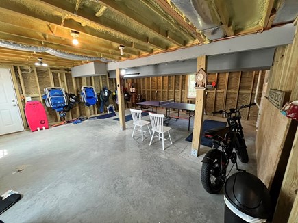 Chatham, Little Beach Cape Cod vacation rental - Everything you need for beach, ping pong, and lawn games.