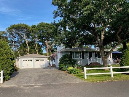 Hyannis - Veteran's Beach Cape Cod vacation rental - House front