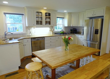 Yarmouthport Cape Cod vacation rental - Kitchen with seating area 