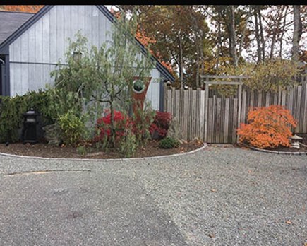 Brewster, Sheeps Pond, Noah's Bluff Cape Cod vacation rental - Right side Front-entrance to side yard