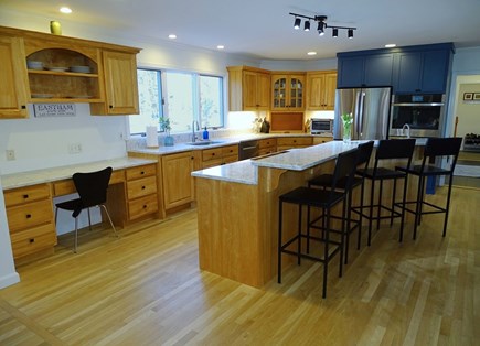 Eastham--Bayside Cape Cod vacation rental - Kitchen w/ hardwood floors, all stainless steel appliances