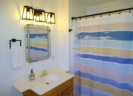 Eastham--Bayside Cape Cod vacation rental - Private full bathroom upstairs off King bedroom with 2 twins 