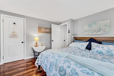 Yarmouth Cape Cod vacation rental - Main bedroom king size bed