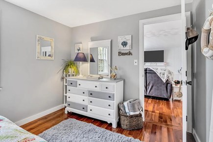 Yarmouth Cape Cod vacation rental - 2nd bedroom dresser
