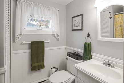 Provincetown Cape Cod vacation rental - Bathroom