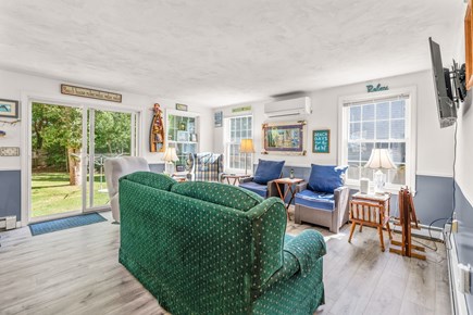 Popponesset, Mashpee Cape Cod vacation rental - Living room