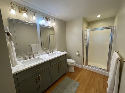 Wareham, Parkwood Beach MA vacation rental - 1st flr ensuite bath. (home has 1 & 1/2 baths total).