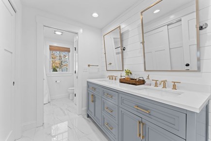 Yarmouth Cape Cod vacation rental - Master Bath