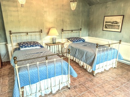 Orleans Cape Cod vacation rental - Guest house with two twin beds