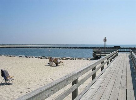 South Yarmouth Cape Cod vacation rental - Bass River (Smuggler's) Beach