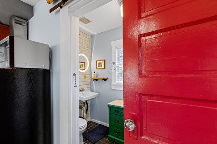Provincetown Cape Cod vacation rental - Colorful and stylish bathroom