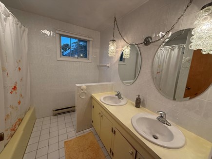 Brewster Cape Cod vacation rental - There are two full bathrooms in this house