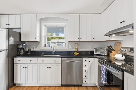 Falmouth, Great Harbors Cape Cod vacation rental - Kitchen