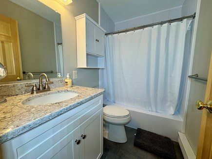 Brewster Cape Cod vacation rental - Primary Bathroom (2nd Floor)