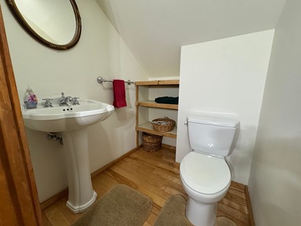 Brewster Cape Cod vacation rental - Half Bathroom