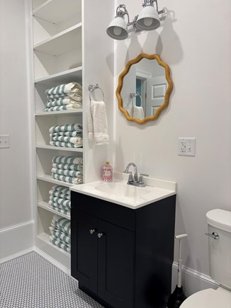 Falmouth Cape Cod vacation rental - Powder Room