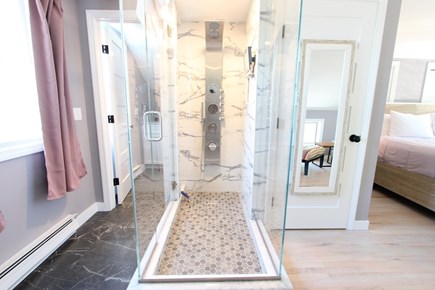 Provincetown Cape Cod vacation rental - Bathroom