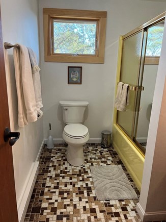 Wellfleet Cape Cod vacation rental - Second floor full bathroom