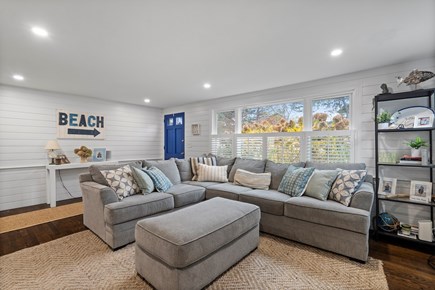 Dennis Port Cape Cod vacation rental - Living room