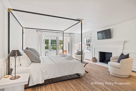 Barnstable Cape Cod vacation rental - King bedroom