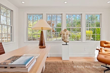Barnstable Cape Cod vacation rental - Office work space