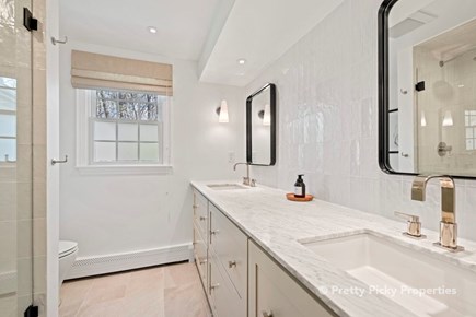 Barnstable Cape Cod vacation rental - Hallway bathroom with double sinks