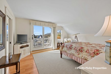 Chatham Cape Cod vacation rental - 2nd floor guest suite