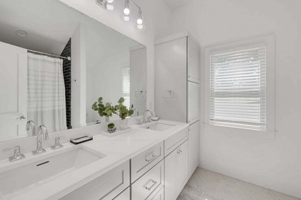 Orleans Cape Cod vacation rental - Private en suite bath