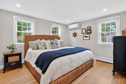 Harwich Cape Cod vacation rental - Main floor King bedroom