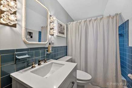 Harwich Cape Cod vacation rental - Second floor full bath