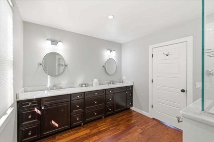 Chatham Cape Cod vacation rental - Huge vanity in the first floor primary bedroom