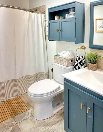 Falmouth Cape Cod vacation rental - Full bath