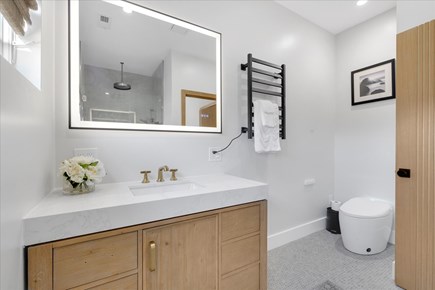 Dennis Cape Cod vacation rental - Love the Rack that warms up the towels :)