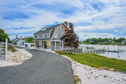 Bourne, Buzzards Bay Cape Cod vacation rental - Parking area