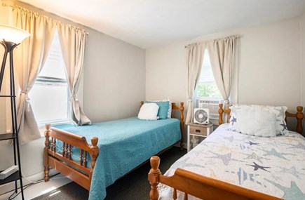Falmouth Cape Cod vacation rental - Smaller bedroom (twin beds)