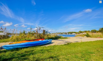 Wareham, Marion MA vacation rental - Kayak right from the back yard