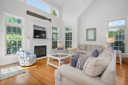 Chatham Cape Cod vacation rental - Comfortable seating abounds in this welcoming space