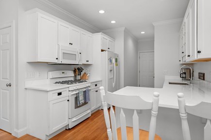 Chatham Cape Cod vacation rental - Conversate with the chef during meal prep or enjoy a morning cup of coffee at the breakfast bar