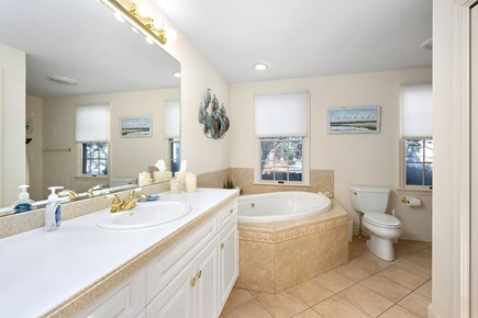 Chatham Cape Cod vacation rental - Bathroom 1 - En suite to Bedroom 1